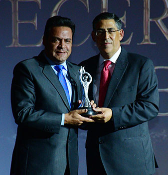 _1 Premios La Paz Lider 17